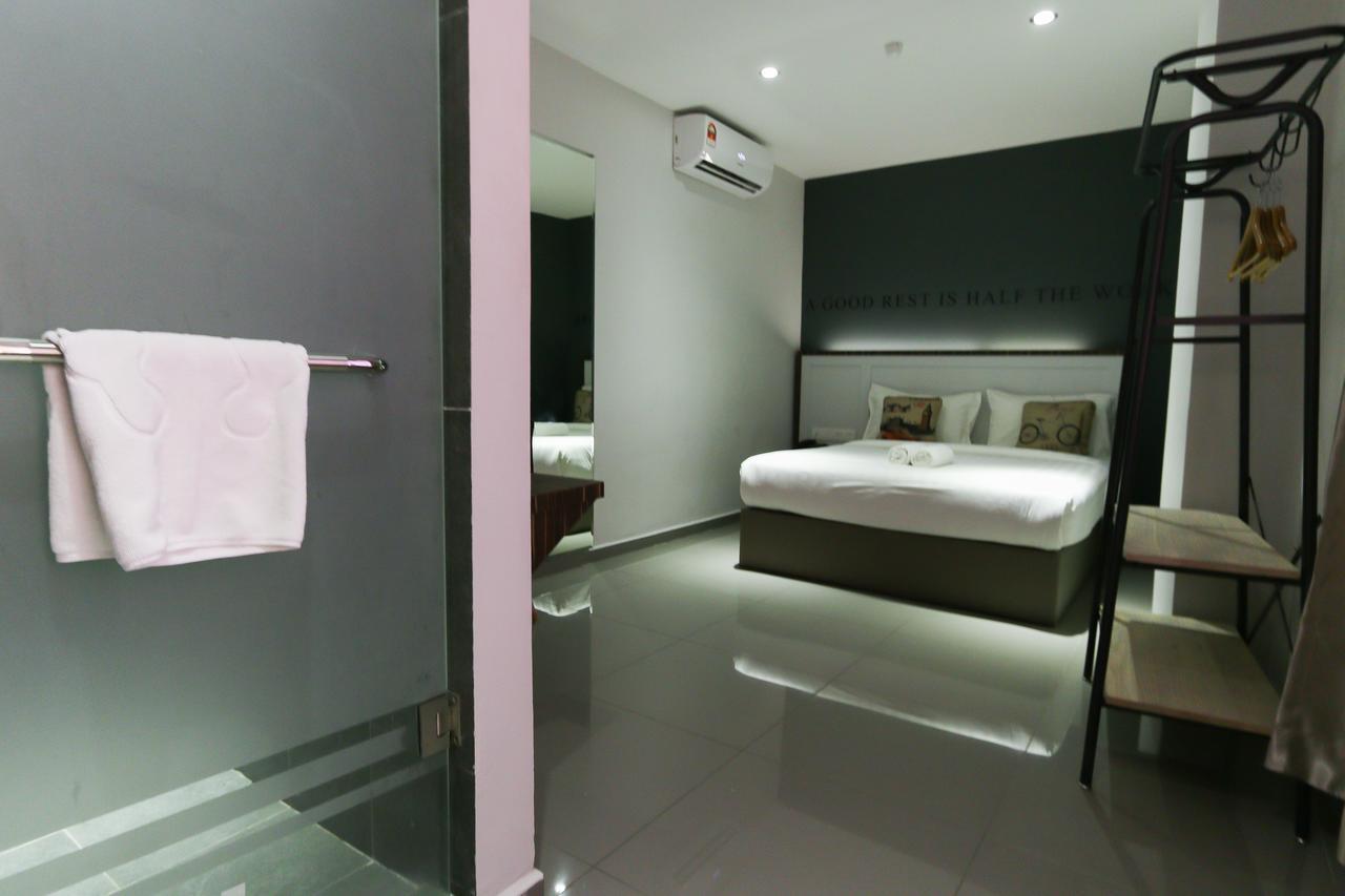 Hotel 99 Kota Kemuning Шах Алам Екстериор снимка