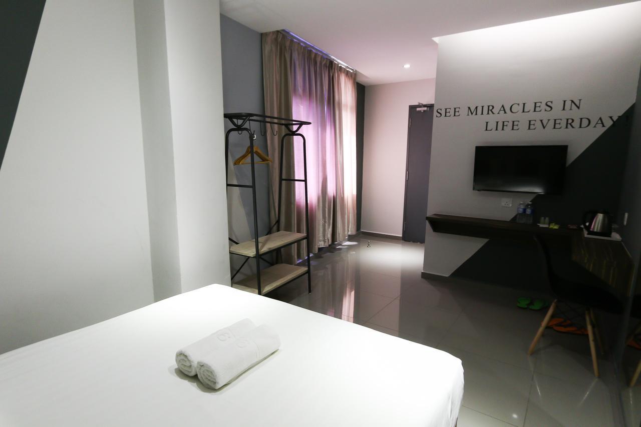 Hotel 99 Kota Kemuning Шах Алам Екстериор снимка