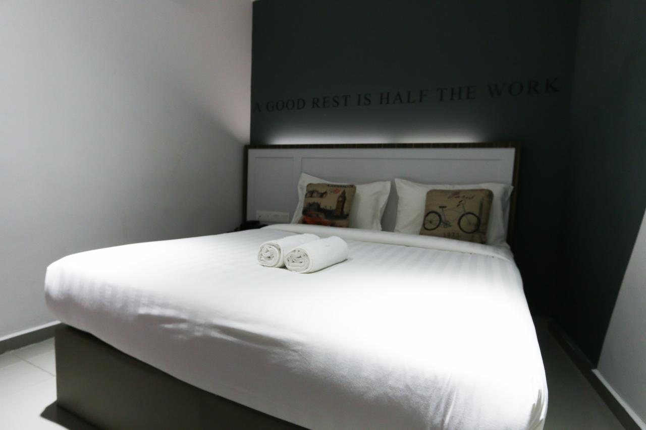 Hotel 99 Kota Kemuning Шах Алам Екстериор снимка