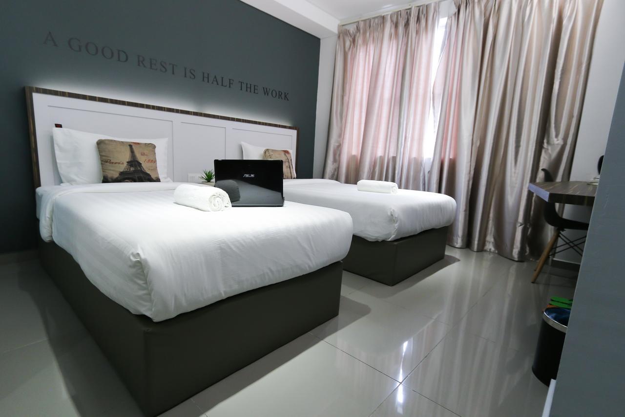 Hotel 99 Kota Kemuning Шах Алам Екстериор снимка