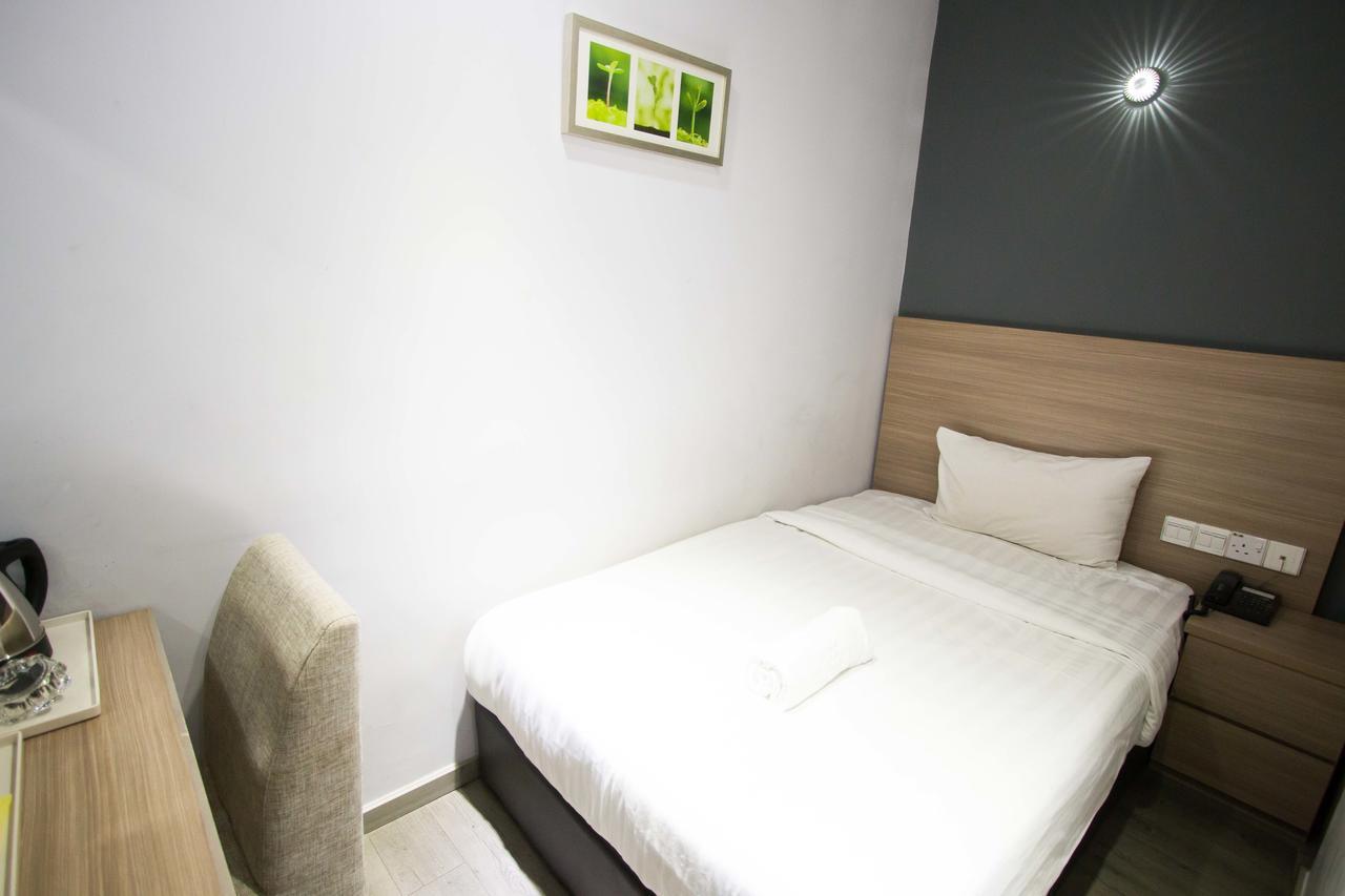 Hotel 99 Kota Kemuning Шах Алам Екстериор снимка