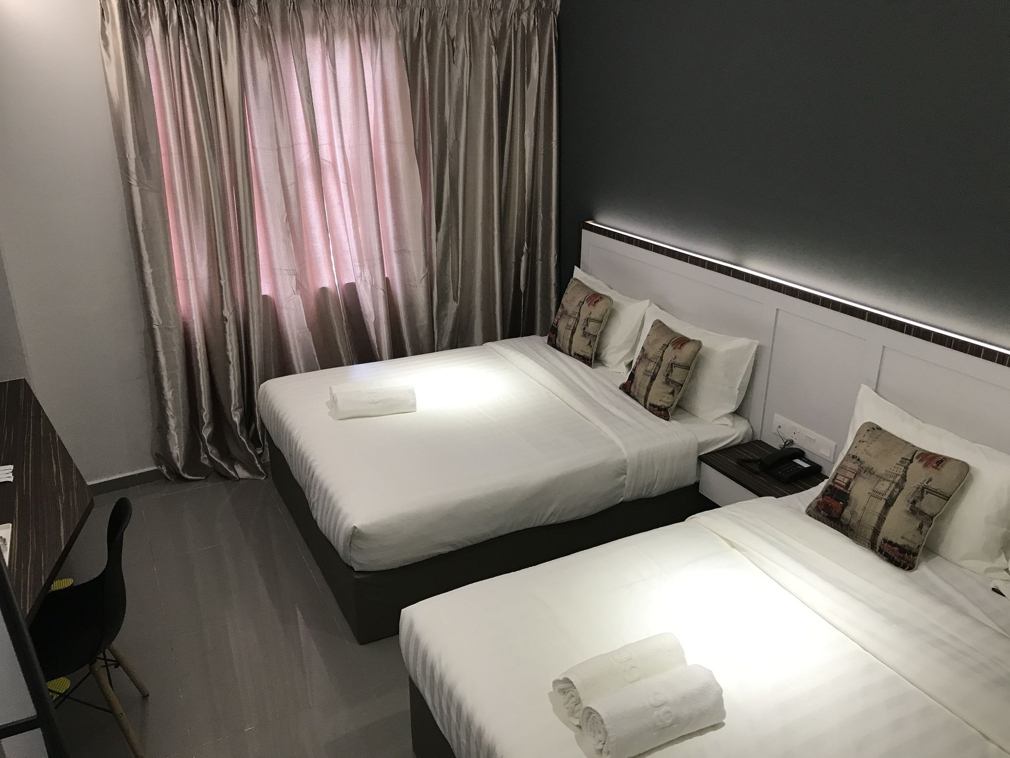 Hotel 99 Kota Kemuning Шах Алам Екстериор снимка
