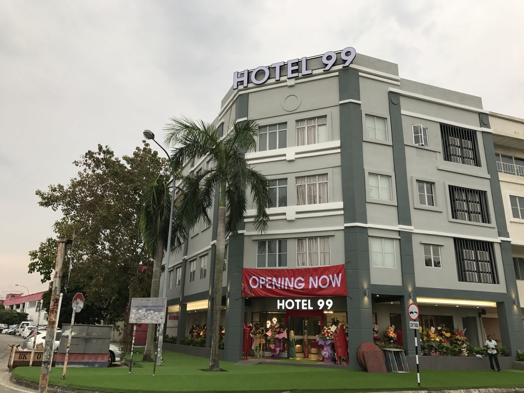 Hotel 99 Kota Kemuning Шах Алам Екстериор снимка