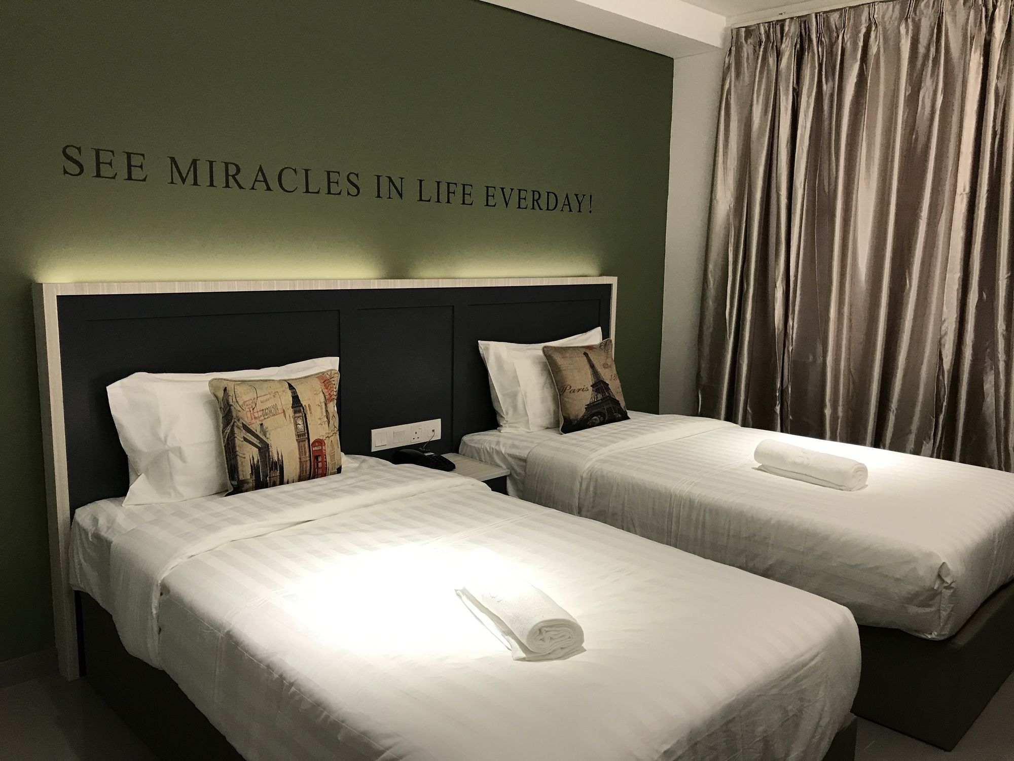 Hotel 99 Kota Kemuning Шах Алам Екстериор снимка