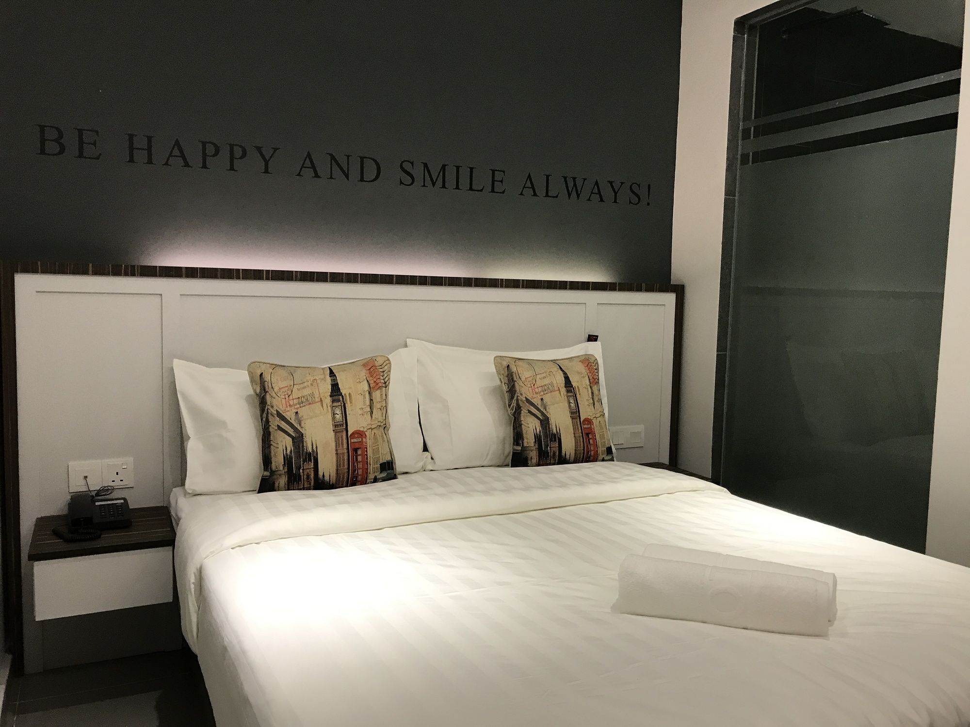 Hotel 99 Kota Kemuning Шах Алам Екстериор снимка